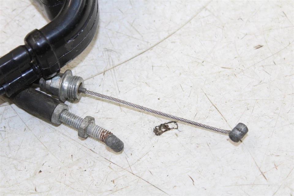 Yamaha WR 250F 2001 carcasa de tubo de acelerador con cables de acelerador Foto 2 de 4