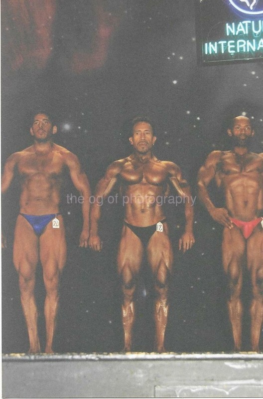 MUSCLE MEN Bodybuilders FOUND PHOTOGRAPH Original Snapshot BODYBUILDING 99 9 V