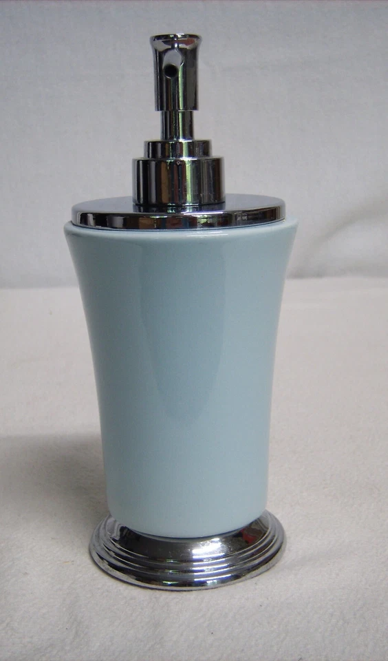 Dispensador de loción de jabón de cerámica y cromo azul pálido contemporáneo 7,5" Tx 3" de diámetro Foto 4 de 4