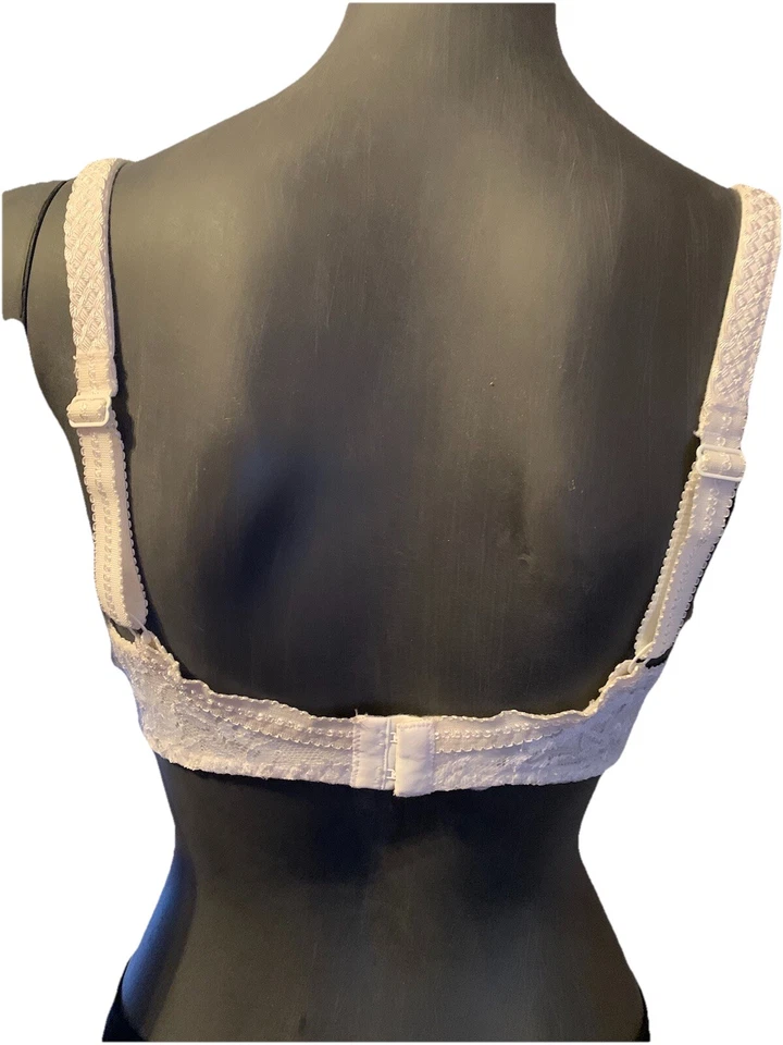 Sujetador con aros modelador cobertura completa AUBADE PARIS FR95 US/UK36 EUR80 COPA C Foto 4 de 4