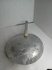 Rodney Kent Silent Butler Crumb Catcher #439 Handle Vintage Tulips Hammered