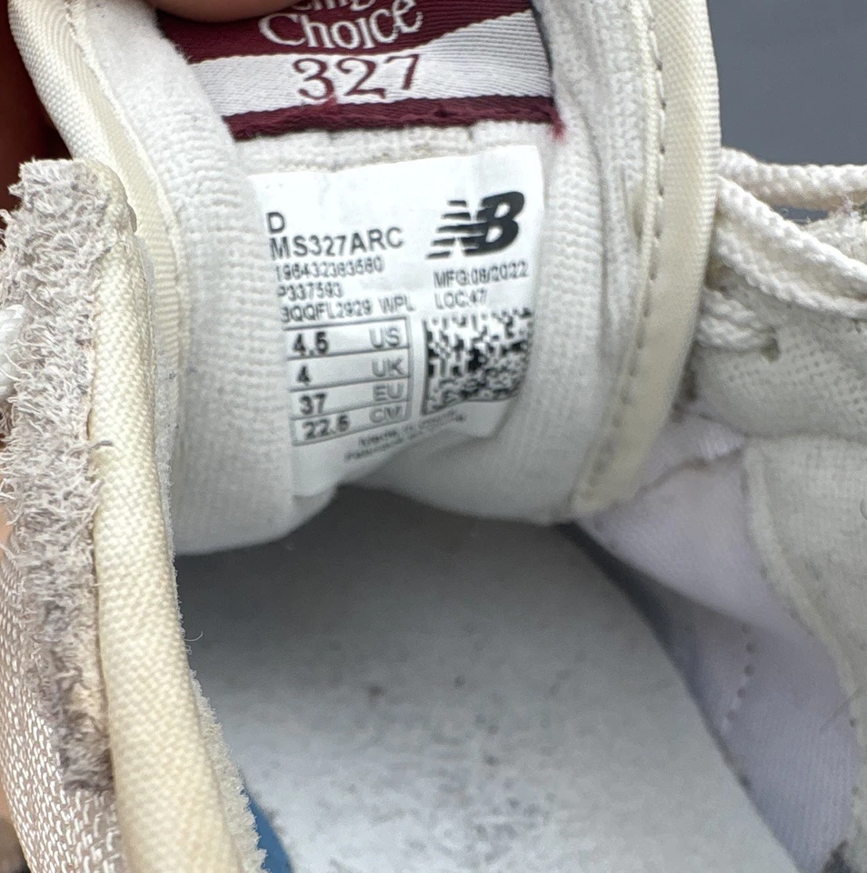 New Balance 327, foto 2 di 5