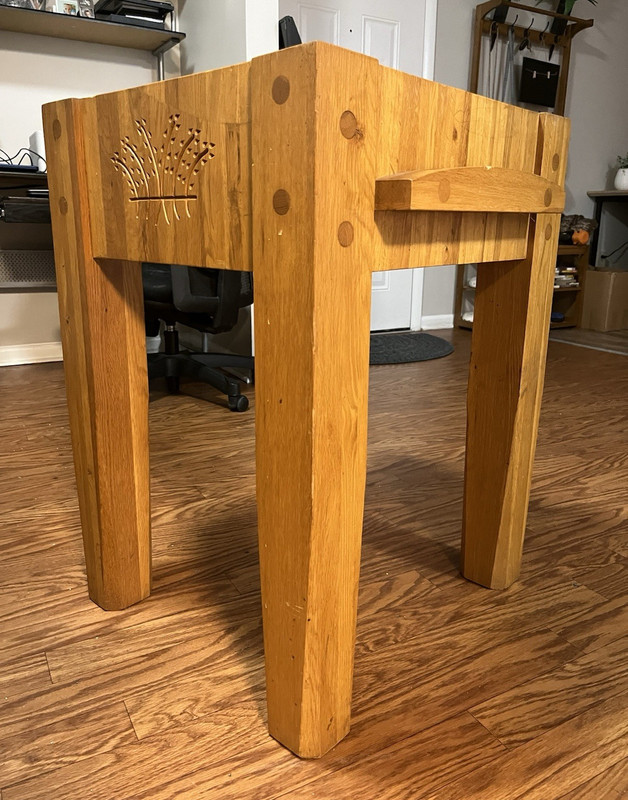 Brown Square Wood 21x21x30 Butcher Block Top, Carved sides with knife holders