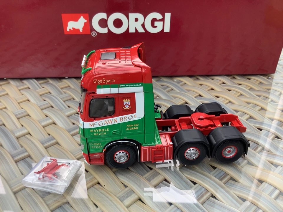 CORGI MODEL 1:50 - MCGAWN MERCEDES ACTROS - Image 2 of 4