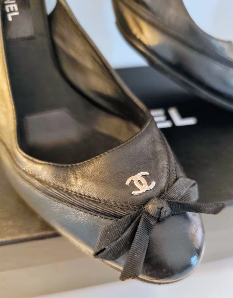 CHANEL SLINGBACK SANDALIAS DECOLETÉ TACONES Piel Negra - Imagen 3 de 4