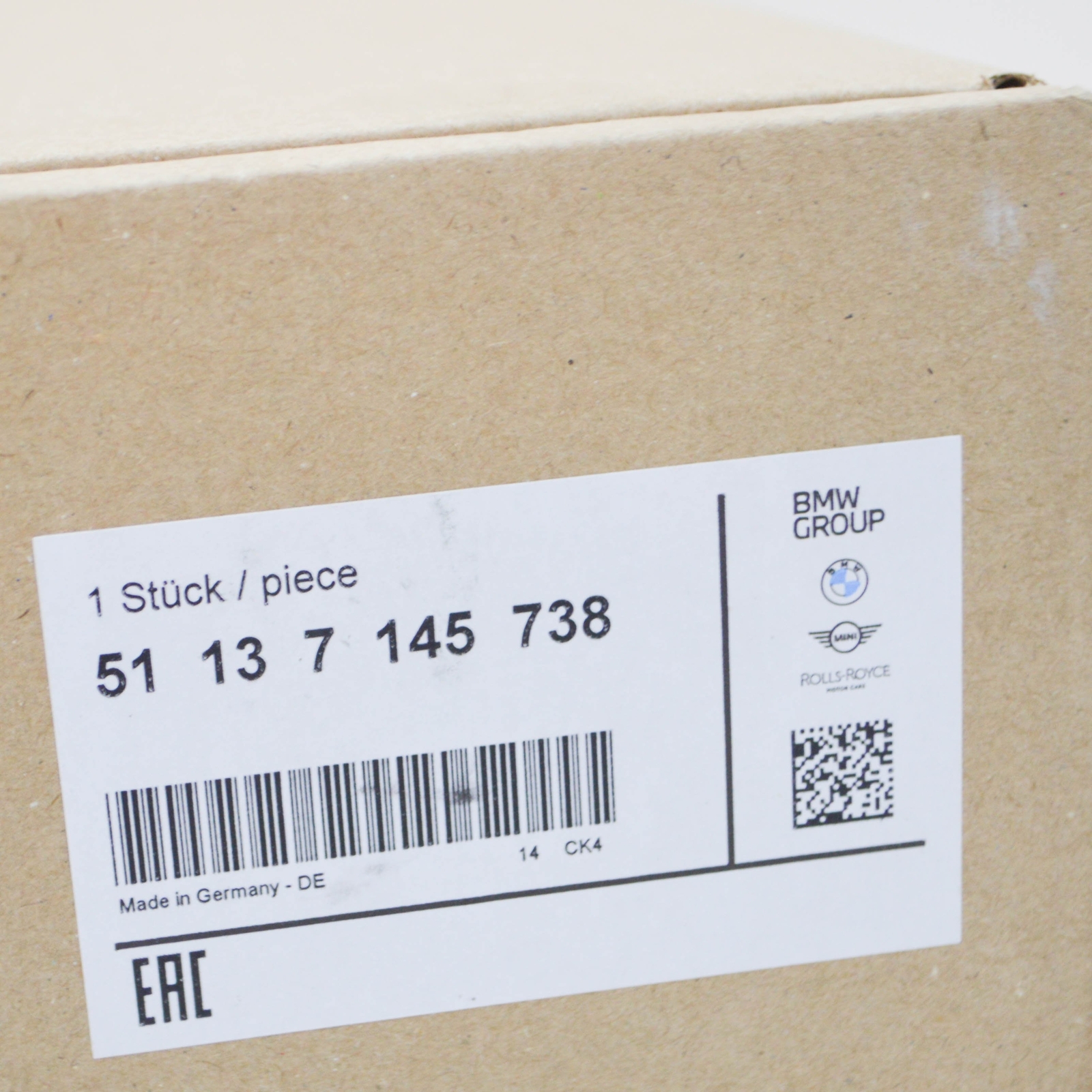 BMW 7 E65 E66 E67 Front Radiator Grille 51137145738 7145738 NEW  