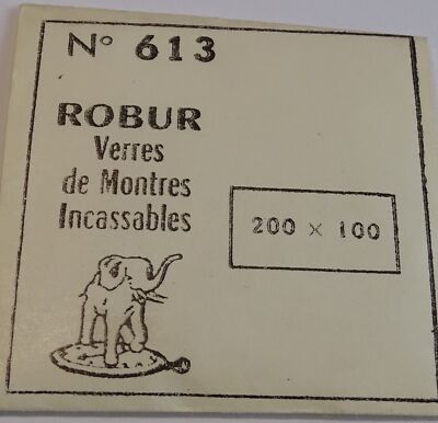 Verre De Montre Rectangulaire 'Bomber' - Dimensions 30 X 20 Mm - Marque ROBUR - Neuf Sans Étiquette