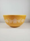 Pyrex 403 BUTTERFLY GOLD MIXING BOWL 2 1/2 Qt