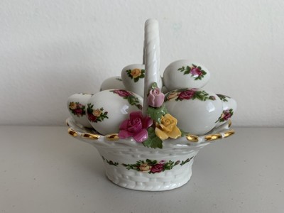 Boîte à œufs Ouverte Avec Dix œufs Bruns Isolés Sur Fond Blanc œufs De