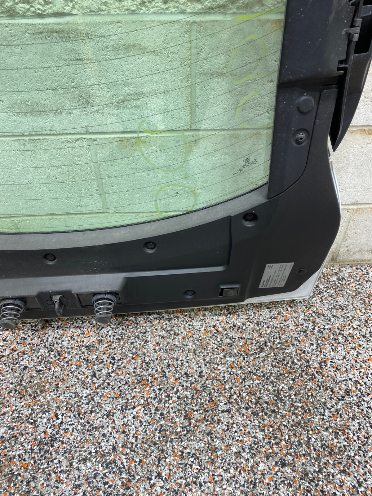 2012 AUDI R8 V10 OEM REAR HATCH ASSEMBLY WITH GLASS USED