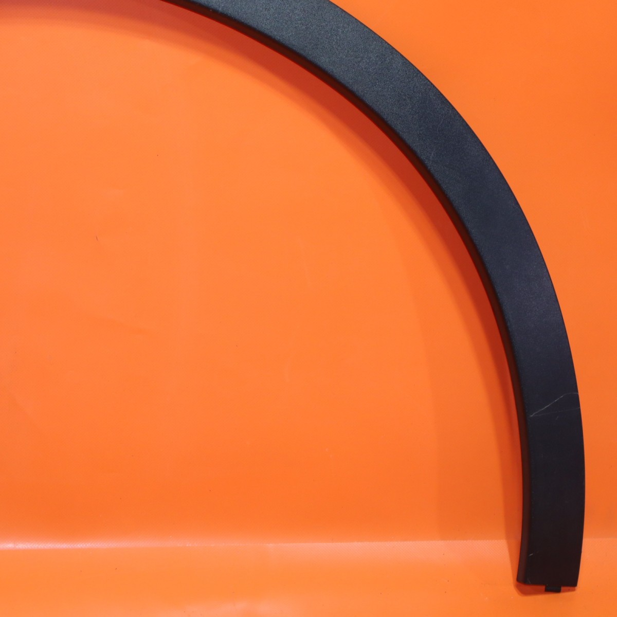 MASERATI LEVANTE WHEEL ARCH FLARE MOLDING LEFT REAR 2017-2020 670040324 TEXTURE
