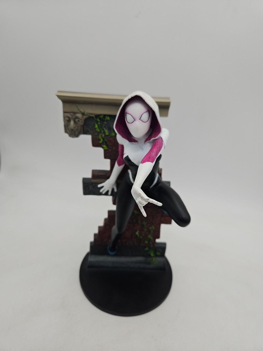 Diamond Select Toys Marvel Gallery: Spider-Gwen PVC Figure 2016 Diamond Select