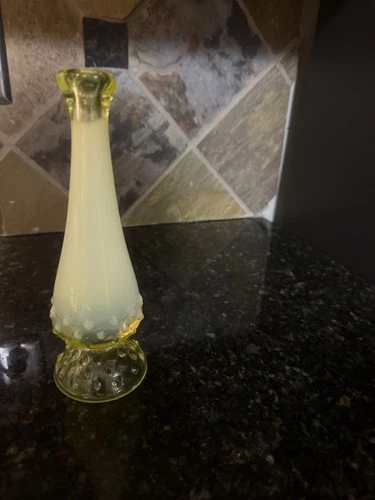Early Fenton topaz Uranium Vaseline Opalescent Hobnail Bud Vase, UV Reactive