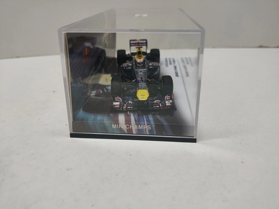 Red Bull RB8 Vettel Winner Japanese GP 2012 1/43 Minichamps - Photo 3/4