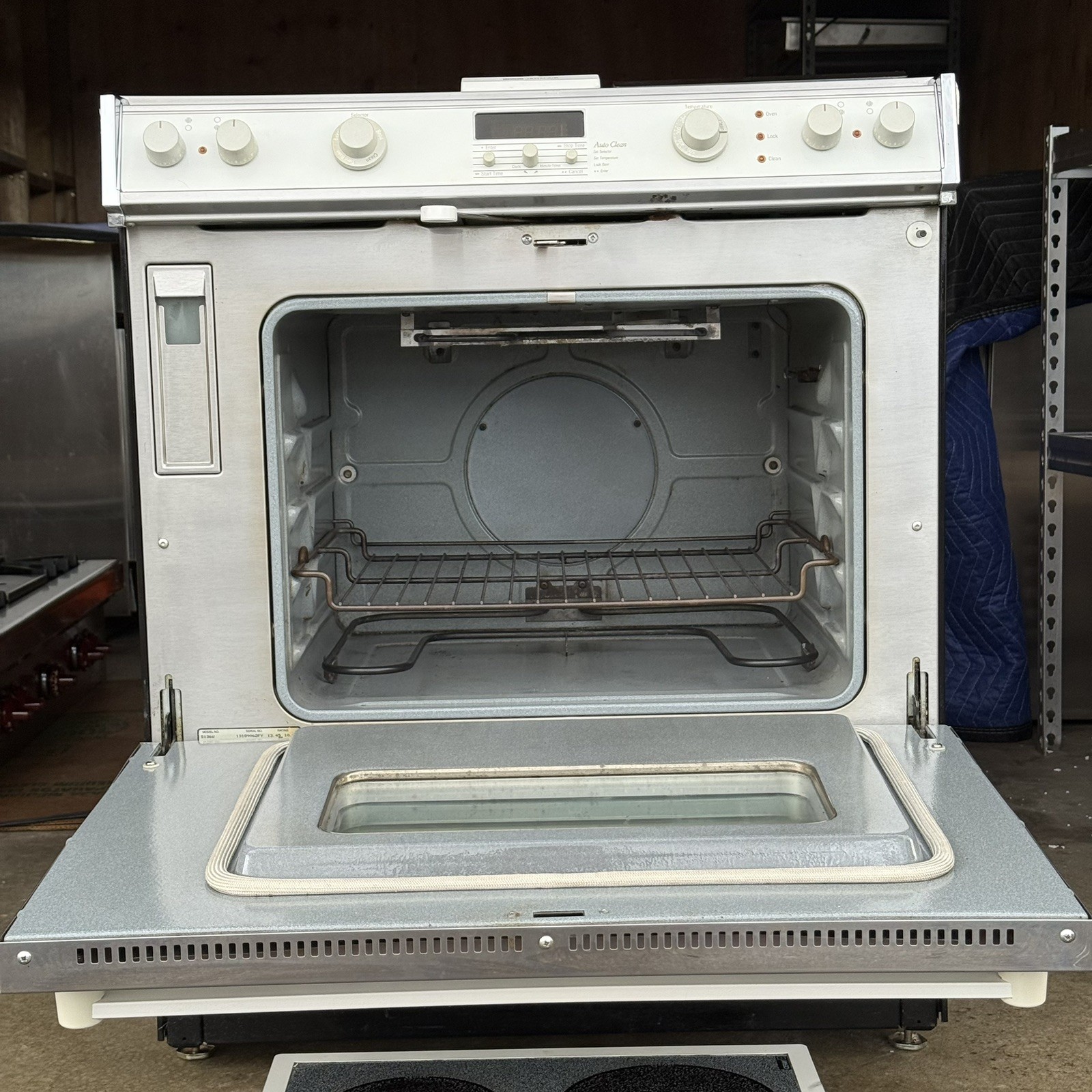 Jenn-Air 30” S136W Electric Range Downdraft - with Grill / 4-Burners Cartridges