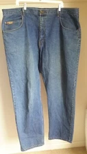LA Gate Jeans Mens Size 44x31 Medium Wash Straight Legs  Made in Taiwan