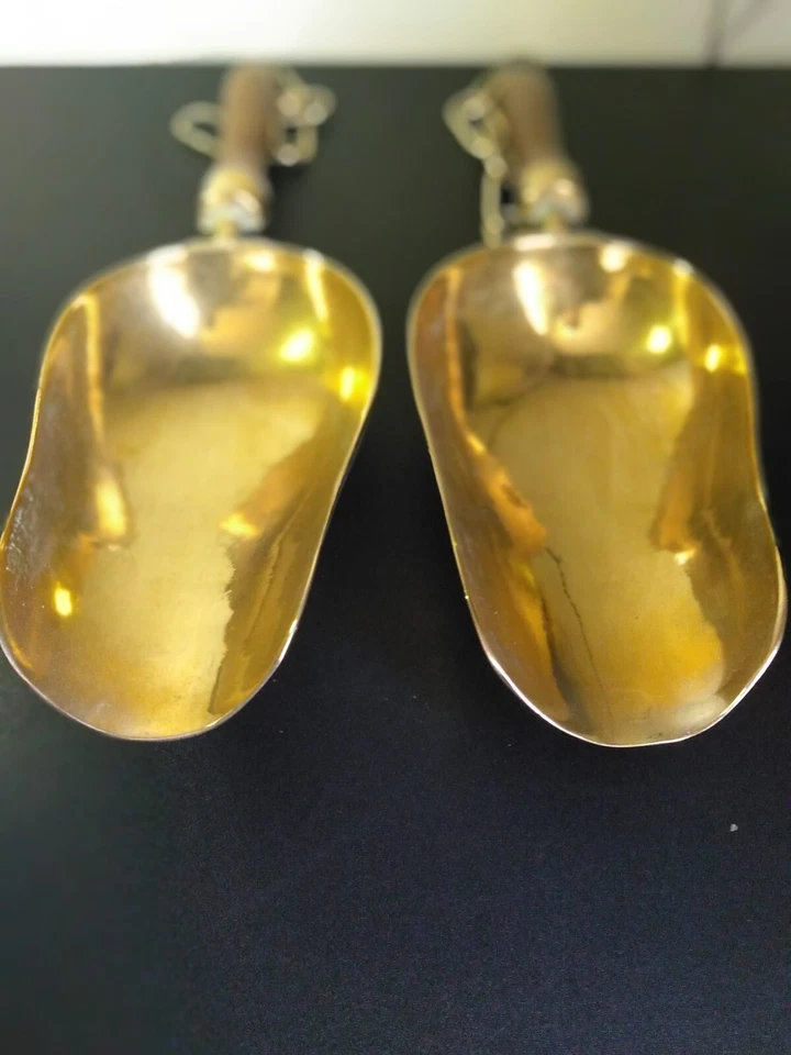 Deux Anciennes pelles a charbon /  à grain en bronze - Photo 2/4