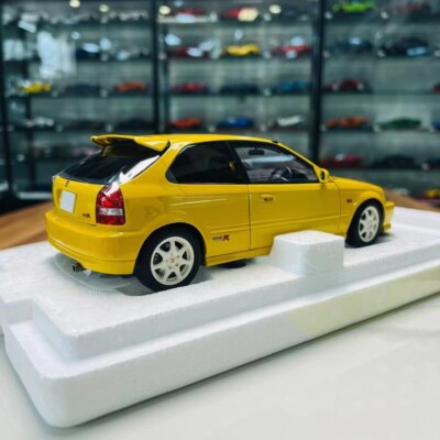 ミニカー HONDA CIVIC (1/18) 1/18 MotorHelix Honda Civic Type R ( EK9 ) RHD in Yellow LAST ONE