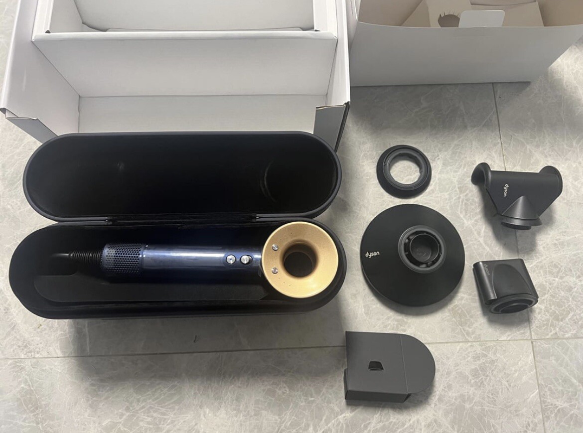 Dyson supersonic ionic パープル dyson / Dyson Supersonic Ionicヘアードライヤー パープル