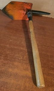 Vintage Trench Foxhole Gun Pit Folding Shovel And Pick, ARMY, MILITARY,BOYCOTT, 