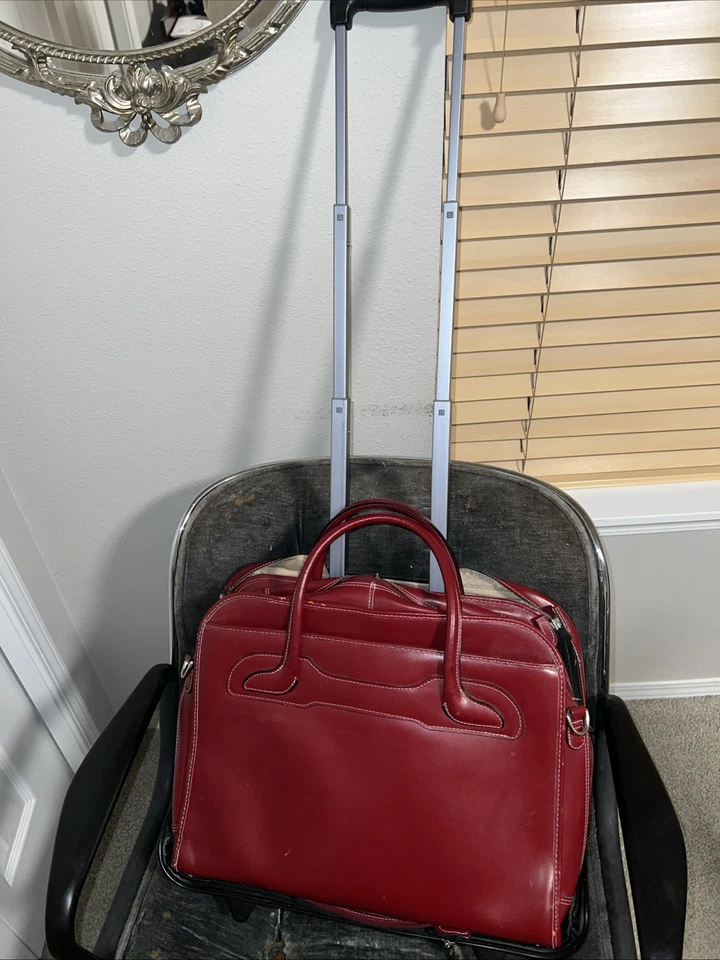 Maletín con ruedas de cuero McLain Berkeley serie W  Foto 3 de 4