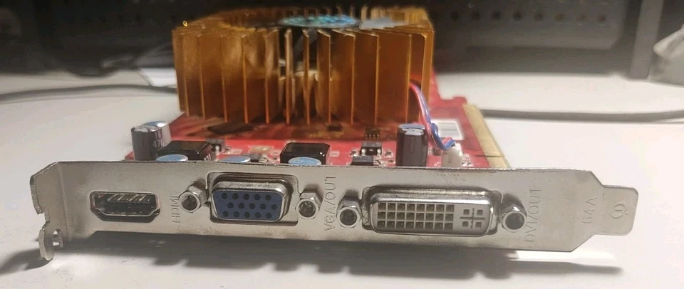 RARE Palit Radeon HD 3850 512MB GDDR2 PCI Express 2.0 x16 Video Card - Image 3 of 4