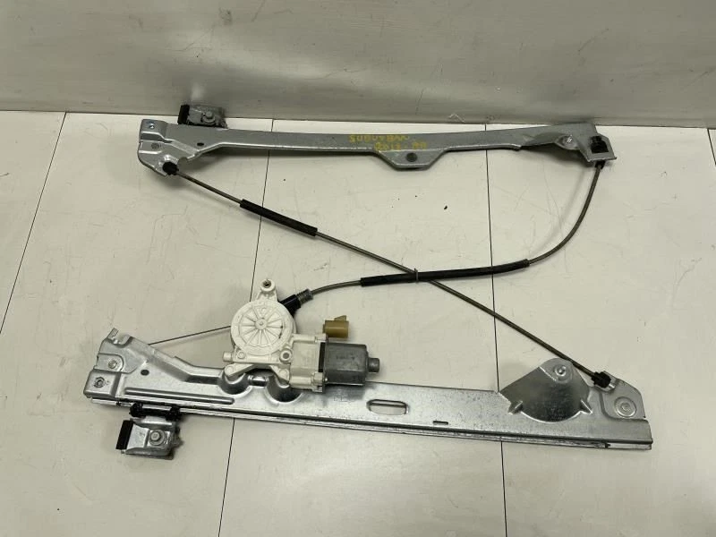 Chevrolet Suburban 1500 2012 puerta trasera derecha ventana regulador motor OEM+ Foto 4 de 4