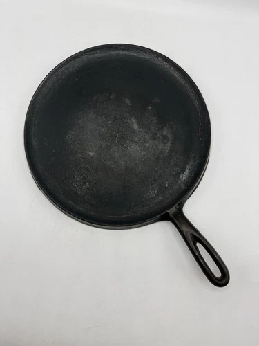 VTG Wagner Ware 10” Round Griddle Sidney 0 Cast Iron 1109 B /rw