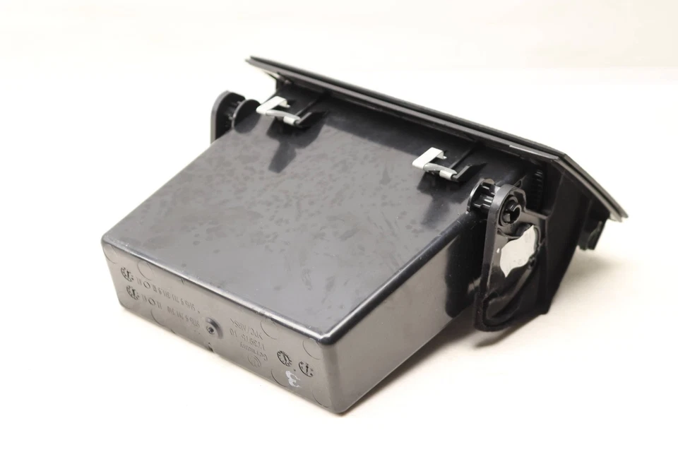 2014-2016 BMW M235I - Compartimento de armazenamento painel esquerdo 9211310 - Imagem 4 de 4