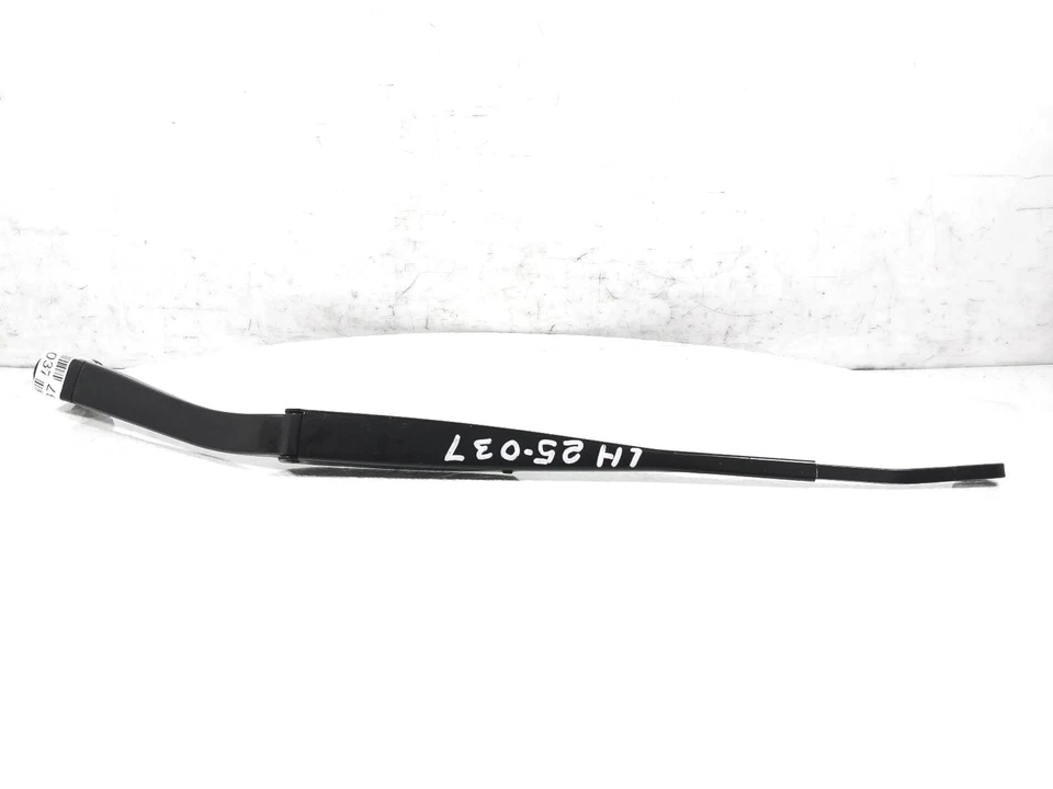 Brazo limpiaparabrisas delantero izquierdo Nissan Altima 2019-2025 28881-6Ca0a Foto 3 de 4