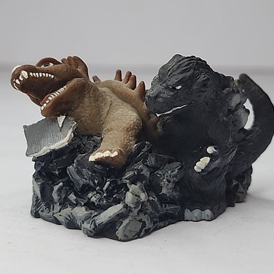 2004 Godzilla 1.5'' 1955 Godzilla vs Anguirus Mini Finger Puppet Gashapon