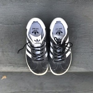 adidas gazelle shoe laces