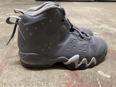 NIKE AIR MAX 2 BARKLEY YOUTH SIZE 13C BASKETBALL SNEAKER: 488246 002 COOL GREY