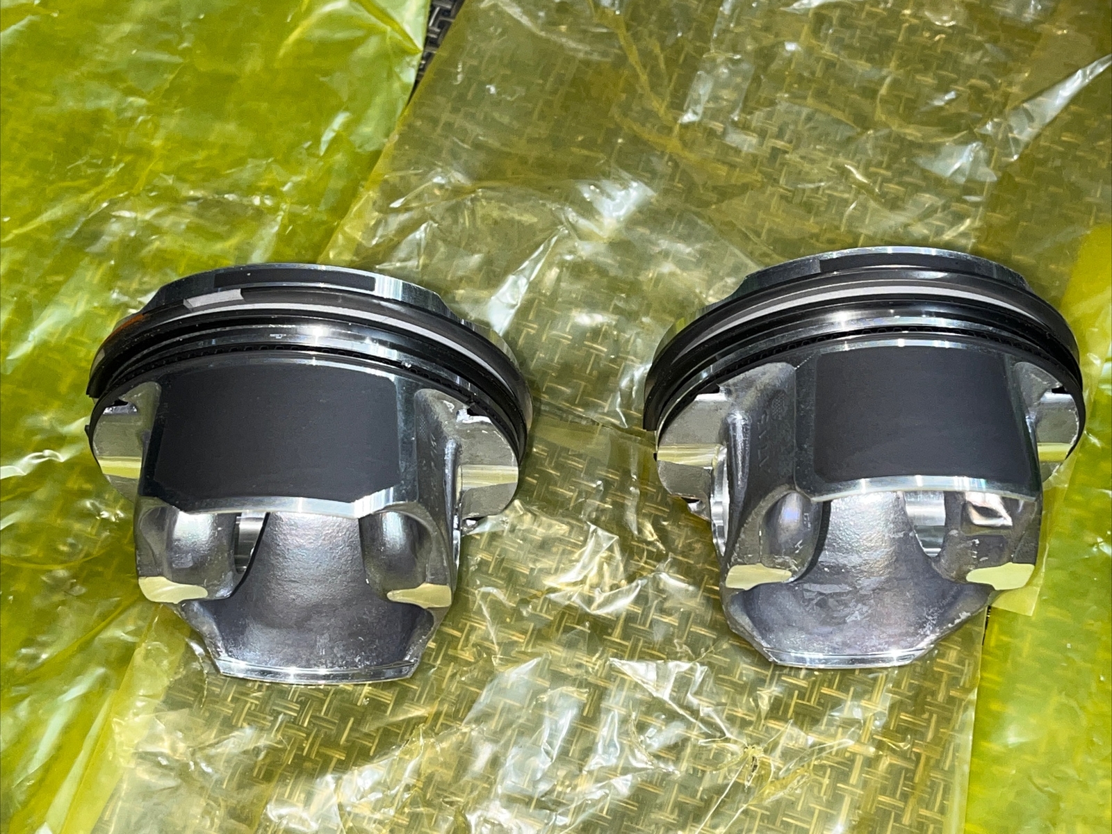 4 QTY! NEW- PISTON AND CONNECTING RODS for BMW 20i 25i 28i N20 2.0  