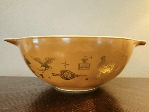 PYREX Early American Cinderella mixing Bowl 444