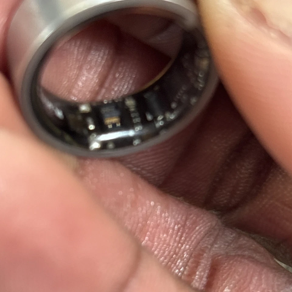 Ultra Human Ring Titanium Size 7 Stainless Steel with charger - Image 4 of 4