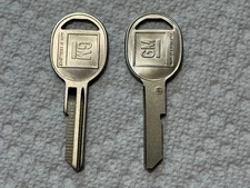 (Lot of 2 Key Blanks) NOS OEM GM (H) Door Lock Key Blank Part# 1154607