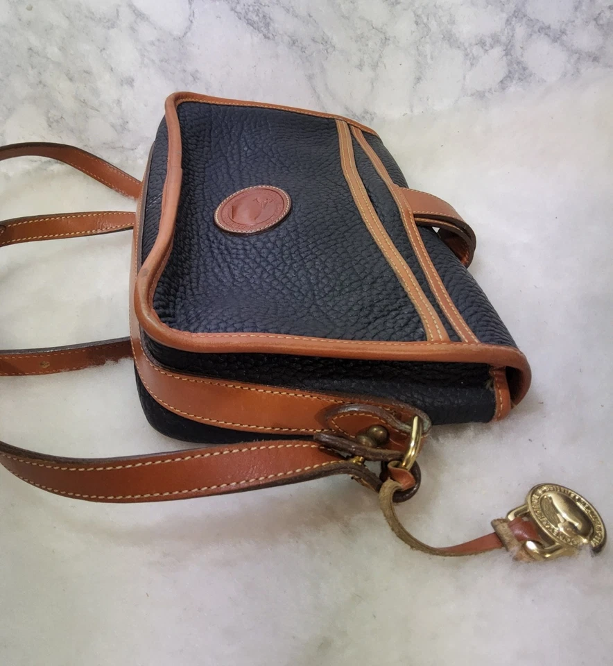 Bolso Bandolera Cartera Dooney Bourke Vintage Negro Kilty Cuero Guijarro Foto 3 de 4