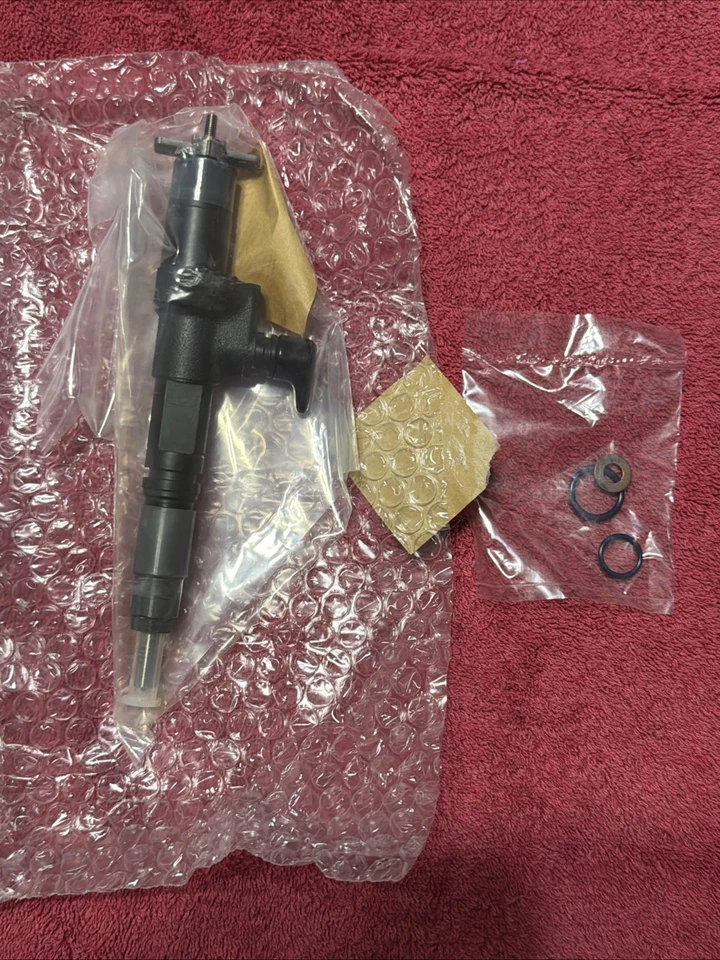 Kit de inyector Kubota genuino OEM pieza # 1J508-53074 NUEVO en caja - Hecho en Japón Foto 3 de 3