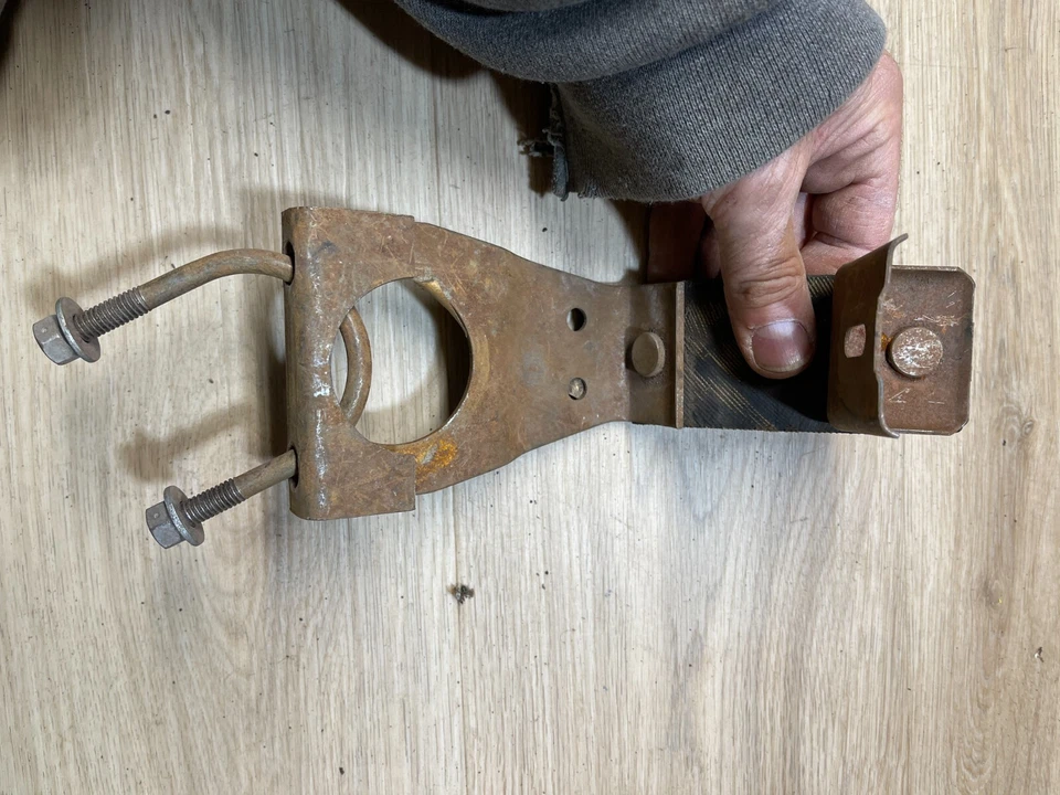 Cargador 1968 68-70 B-Body NOS Mopar 383 2,0" tubo de escape único suspensión 68-70 Foto 2 de 4