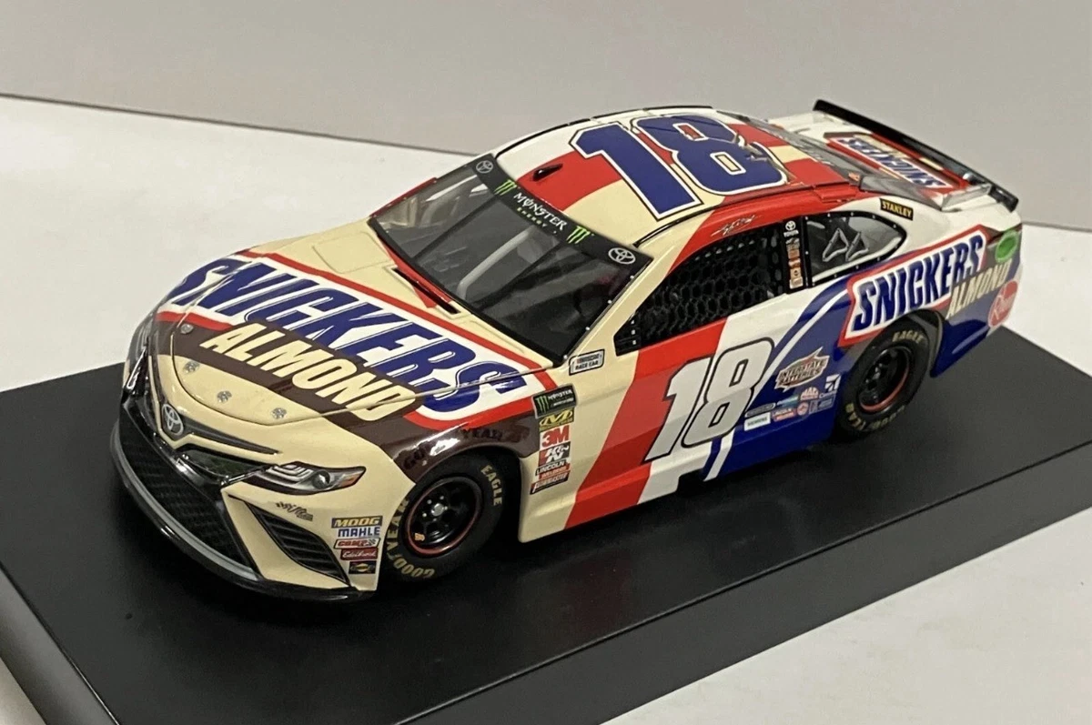 Action Kyle Busch Diecast Racing Cars 2018 Vehicle Year for sale