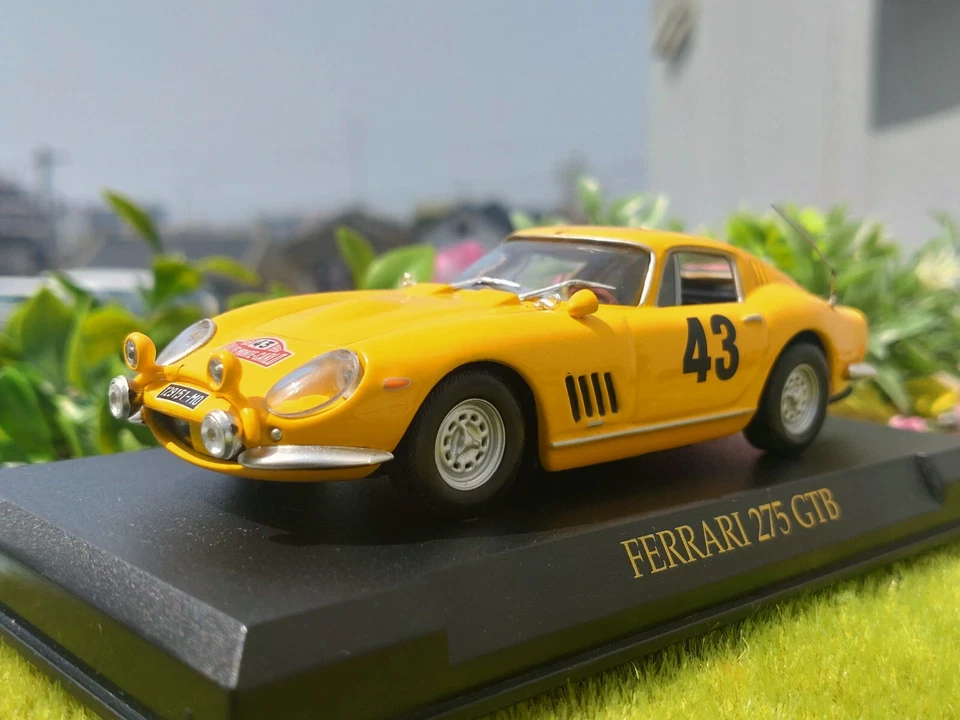 Ferrari / 275 GTB / 1962 / 1/43 Diecast Car / PRC - Image 2 of 4