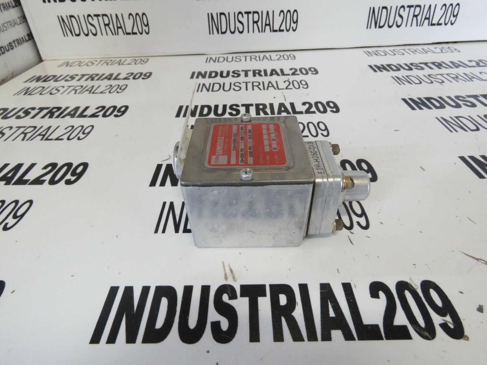 BARKSDALE PRESSURE VACUUM SWITCH E1HH250013 NEW eBay