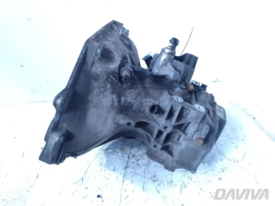 Opel Corsa 5-Gang-Schaltgetriebe 1.2 Twinport Benzin 59kW (80 HP) F13 42874498 - Image 3 of 4