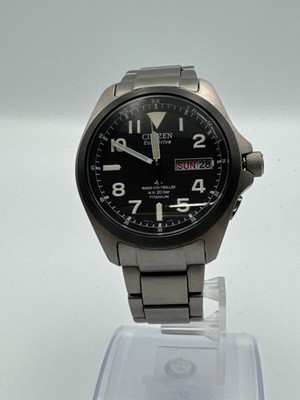 Citizen Eco-Drive Funkuhr, Land Series, Super Titanium, Day & Date From Japa