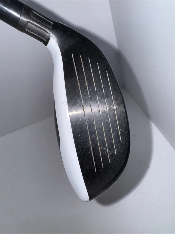 Taylormade M2 5 Wood 25* 55g A Flex With Cover And Super Stroke Grip Very Nice - Image 3 of 4