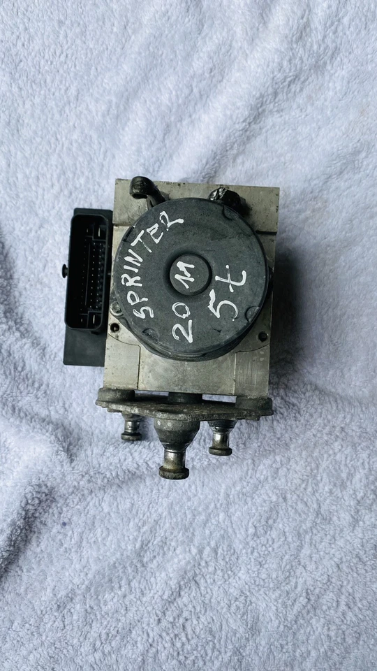 MERCEDES SPRINTER 2011 5tH ABS PUMP A0074314812 - Image 4 of 4