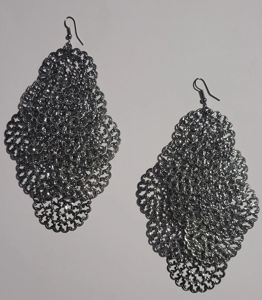 BOUCLES D'OREILLES PENDANTES - Photo 1/1