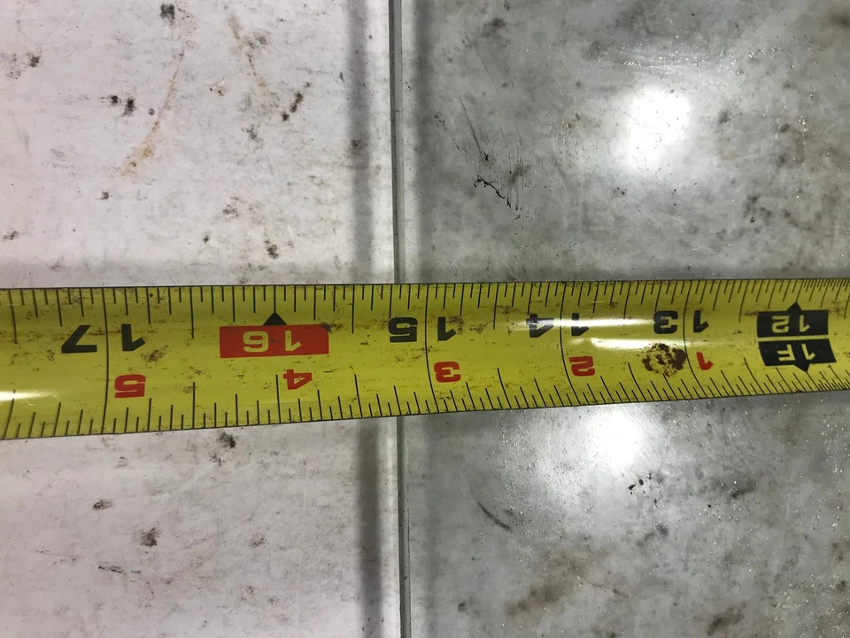 Стекло двери кабриолета Pontiac Chieftain Coupe 1949-1952 годов выпуска - Изображение 2 из 4