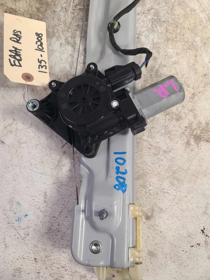 18-24 EQUINOX TERRAIN Side/rear/cargo Regulator Left Driver W/Motor Electric Oem - Image 3 of 4